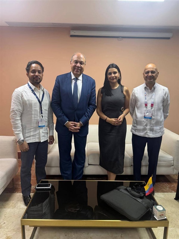 مصر تطرح رؤيتها لتطوير منظومة الطيران المدني خلال اجتماعاتها مع قادة الطيران العالميين في الدومينيكان