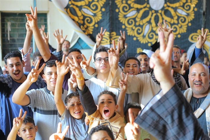 العمدة سيد فؤاد عباس يُشعل السباق الانتخابي قبل ساعات من غلق باب التصويت في سوهاج