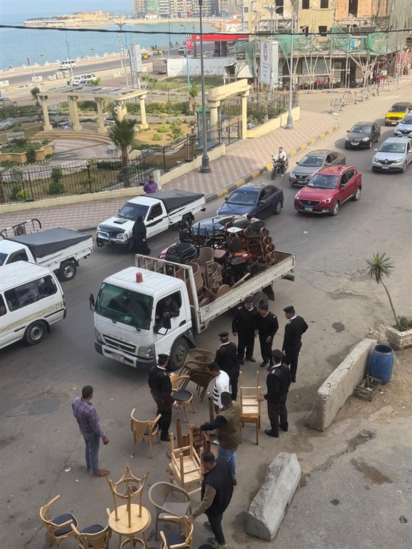 مرافق الإسكندرية تضرب بيد من حديد.. وتستجيب لشكاوى المواطنين من المقاهي والكافيهات