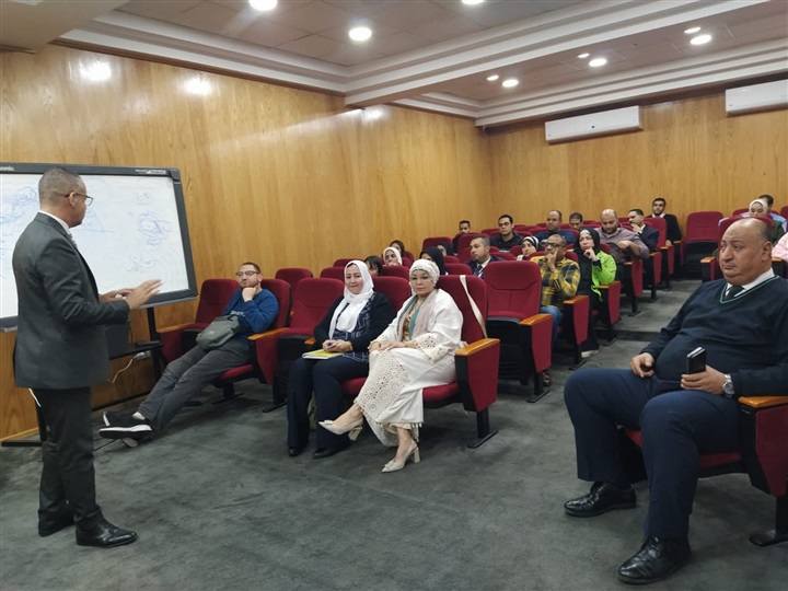 انتهاء برنامج التوعية بالسلامة المهنية بمشاركة واسعة من العاملين في مطار القاهرة