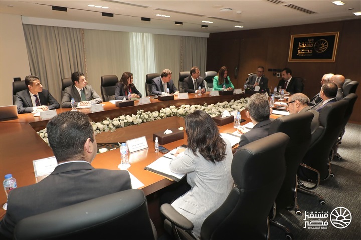 جهاز مستقبل مصر يعزز الشراكات الاستثمارية مع البنك الأهلي لدعم المشروعات الكبرى