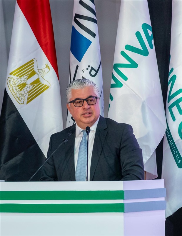 رئيس اقتصادية قناة السويس يشهد وضع حجر الأساس لمصنع "جينفاكس" للقاحات والأدوية