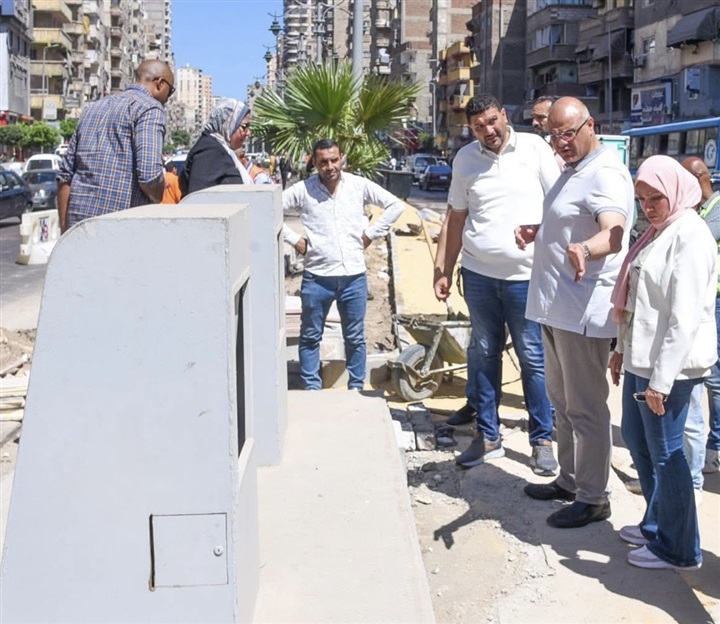 أفكار مبتكرة.. محافظ الإسكندرية يطلق أول تجربة لصناديق القمامة المدفونة تحت الأرض بحي المنتزه ثان