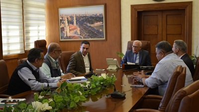  محافظ بورسعيد يوجه بتنفيذ قرارات إزالة كافة التعديات بطريق المعاهدة والمجرى الملاحي  