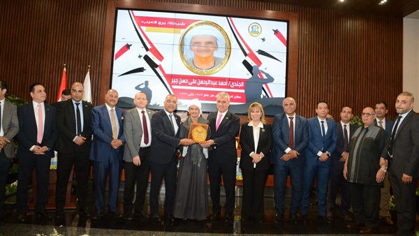 جانب من المتابعة