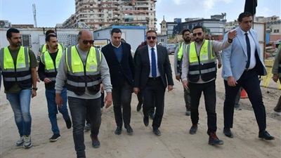 محافظ بورسعيد: استمرار أعمال فرش أرضية ستاد النادي المصري والتجهيز لزراعة النجيل الطبيعى  