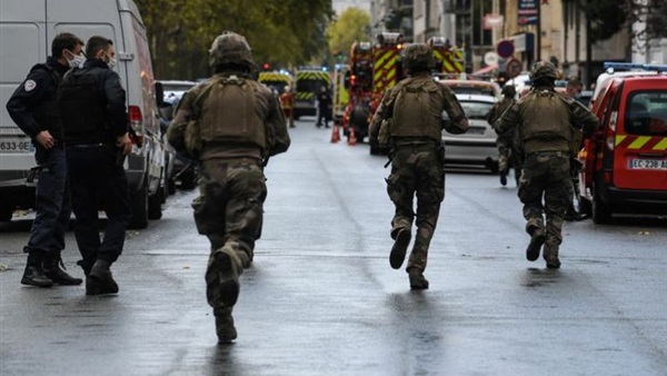 شرطة باريس وهجوم