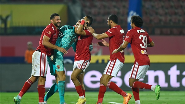 لاعبو الأهلي