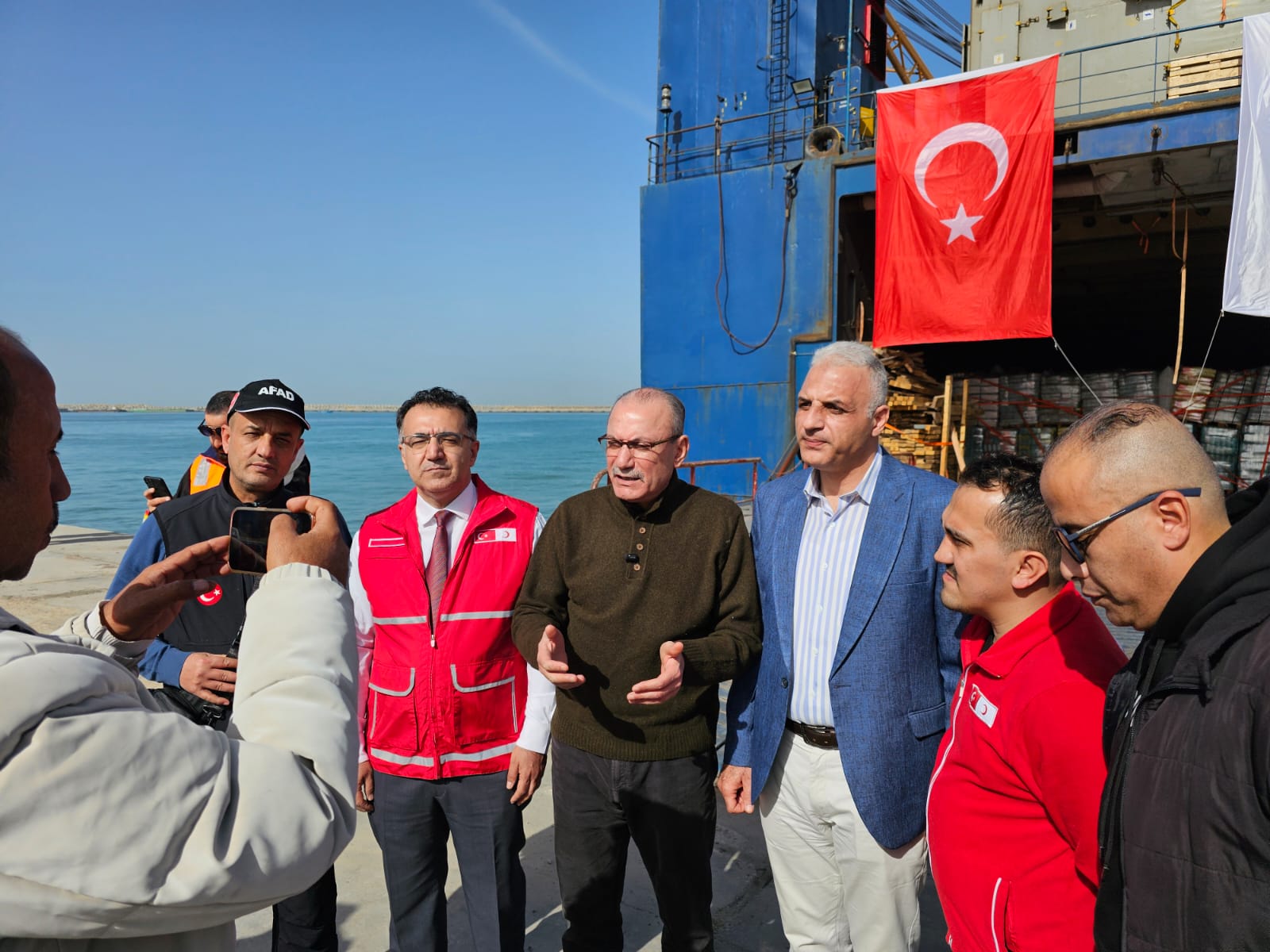 وصول سفينة الخير