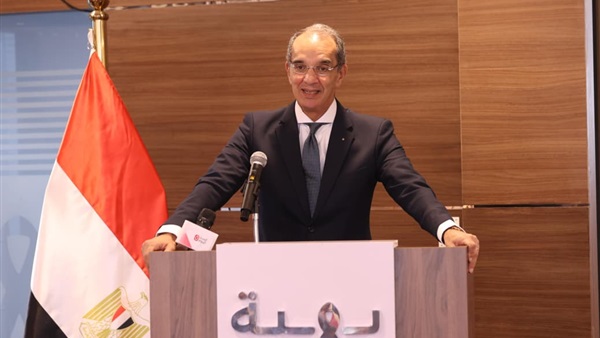 وزير الاتصالات