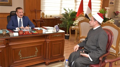 محافظ بورسعيد يستقبل مدير مديرية الأوقاف لبحث استعدادات المحافظة لاستقبال شهر رمضان  