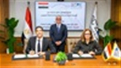  رئيس اقتصادية قناة السويس يشهد توقيع بروتوكول تعاون مع (شغلني)  