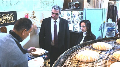 محافظ البحيرة تتابع عدد من المخابز خلال جولة مفاجئة بإيتاى البارود لمتابعة منظومة الخبز 