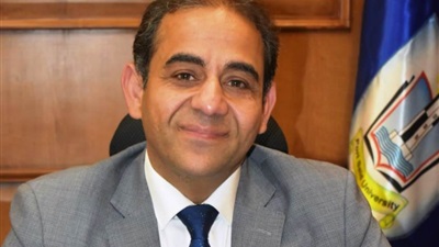 رئيس جامعة بورسعيد في يوم الشهيد: تضحيات أبطالنا ستظل نبراسًا يضيء طريق الأجيال 