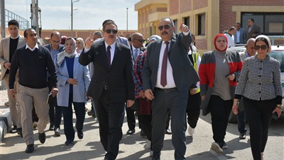  طفرة في مشروعات الطرق.. وحملات حازمة لحماية صحة المواطنين واسترداد أراضي الدولة في بورسعيد  