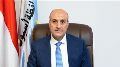 محافظ أسيوط يعتمد التعريفة الجديدة للمواصلات وتكثيف الحملات لمنع التلاعب بالأسعار  