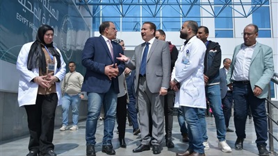 محافظ بورسعيد: تعزيز الخدمات الصحية بالمستشفيات والمراكز الطبية وضمان الرعاية الصحية 