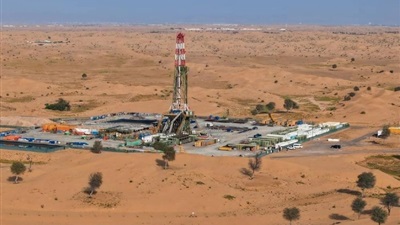كشف حقل غاز بالصحراء الغربية يضيف 26 مليون قدم مكعب غاز و2700 برميل متكثفات يوميًا 