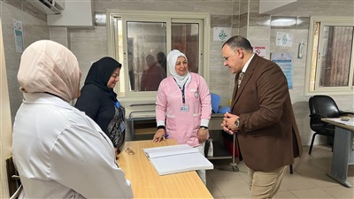 تعزيز مبدأ الثواب والعقاب ومنع أى تهاون لضبط الأداء والإنضباط الوظيفى وجولات مفاجئة لترسيخ قواعد الإلتزام داخل منشآت الرعاية الصحية بفرع بورسعيد 