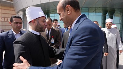 «علوان» يستقبل وزير الأوقاف بمطار أسيوط الدولي خلال زيارته للمشاركة في افتتاح مؤتمر 