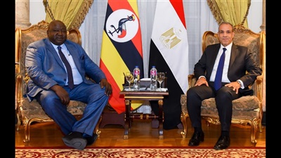 مشاورات مصرية أوغندية لتعزيز التنمية والتكامل الاقتصادي 