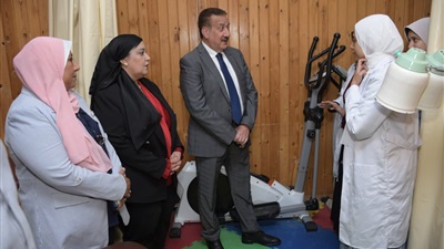 محافظ بورسعيد يتفقد انتظام العمل والرعاية الطبية بوحدة الإرشاد الوراثي داخل مجمع طب العرب 