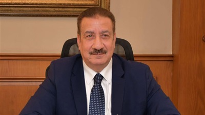 محافظ بورسعيد يستقبل وفد هيئة تعاونيات البناء والإسكان  