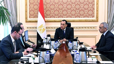 رئيس الوزراء يتابع مستجدات ملف الإصلاح الإداري وتطوير الأداء الحكومي 