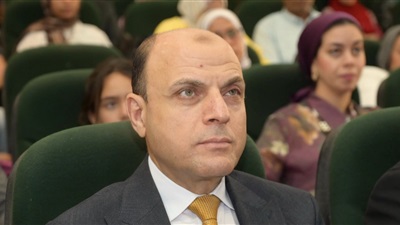 محافظ الغربية يكرم 10 أمهات مثاليات.. ويؤكد الأم المصرية صانعة الأجيال وشريك أساسي في بناء الوطن 
