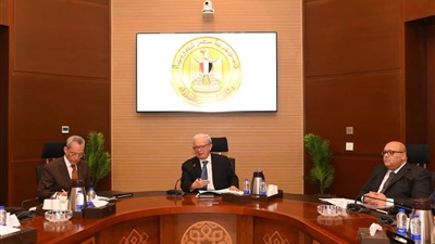 نائب رئيس الوزراء: برنامج شامل لتطوير أداء الشركات وتحسين نظم الإدارة.. وتعزيز مشاركة القطاع الخاص وجذب الاستثمارات 
