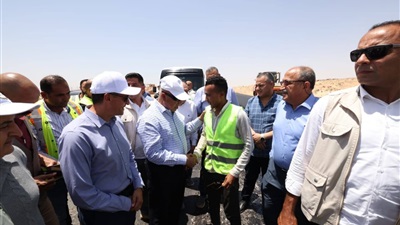 رئيس الوزراء يتفقد مشروع إعادة إحياء القصر الملكي بإدفينا 