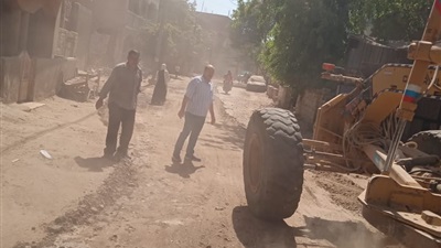 محافظ أسيوط:استمرار أعمال تسوية وتمهيد الطرق بقرية نزلة عبد اللاه بمركز ديروط 