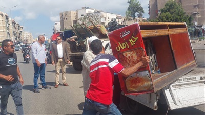 بقيادة نائب محافظ. بورسعيد..حملة مكبرة لإزالة الإشغالات ومتابعة مستوى النظافة بحي الضواحي 