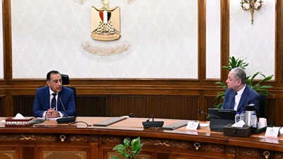 رئيس الوزراء يتابع الاستعدادات الجارية لبدء تنفيذ مشروعات المرحلة الثانية من المبادرة الرئاسية 