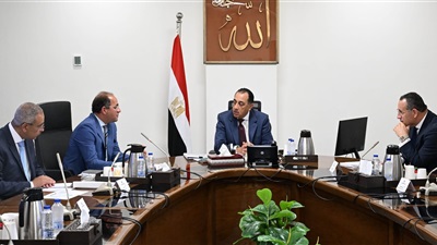 رئيس الوزراء يبحث زيادة حوافز أعضاء هيئة التدريس بالجامعات والمراكز البحثية 