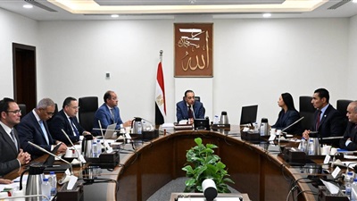 رئيس الوزراء يستعرض عددا من المقترحات للبرنامج الوطني لاكتشاف ورعاية الموهوبين 