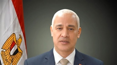 الدكتور أحمد عبدالمولى يتسلم مهام رئاسة جامعة أسيوط 