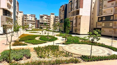وزيرة الإسكان تتابع موقف تنفيذ المشروعات وملفات العمل بمدينتي حدائق أكتوبر و٦ أكتوبر الجديدة 