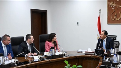 رئيس الوزراء يستعرض مقترحاً لمشروع قانون الاتحاد المصري للمطورين العقاريين 