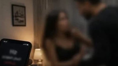زوج يطلب النجدة لزوجته بعد ضبطها مع شخص 