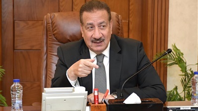 محافظ بورسعيد يوقف تشغيل أحد أشهر مطاعم الأسماك بحي العرب  