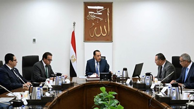 رئيس الوزراء يتابع مستجدات الموقف التنفيذي للمعهد القومي للأورام الجديد بالشيخ زايد 