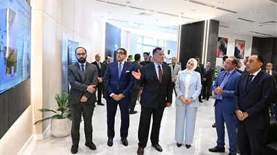 رئيس الوزراء يفتتح مركز الخدمات الضريبية المميزة بالعلمين الجديدة  