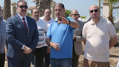 محافظ بورسعيد يتفقد المنطقة المحيطة بمكتبة مصر العامة  
