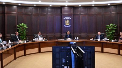 رئيس الوزراء يتابع الموقف التنفيذي للمبادرة الرئاسية 