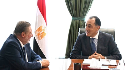 رئيس الوزراء يتابع مع محافظ البنك المركزي جهود التنسيق المشترك في عدد من الملفات الاقتصادية  