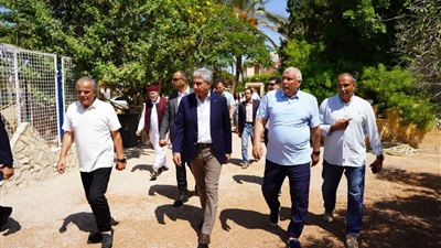 وزير السياحة والآثار ومحافظ مطروح يتفقدان منافذ منتجات الزيتون والتراث البدوي ويبحثان مقترح إقامة مهرجان لحصاد الزيتون والتراث الشعبي 