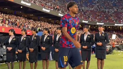 مصر للطيران تخطف الأنظار في Spotify Camp Nou خلال مباراة برشلونة وأتلتيك بلباو 