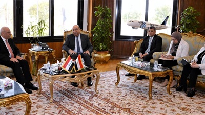 وزير الطيران المدني يبحث مع سفير العراق بالقاهرة تعزيز التعاون وتبادل الخبرات 