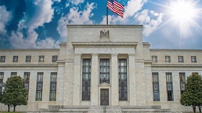 الفيدرالي الأميركي يرفع سعر الفائدة 25 نقطة أساس لأول مرة منذ 3 أعوام 